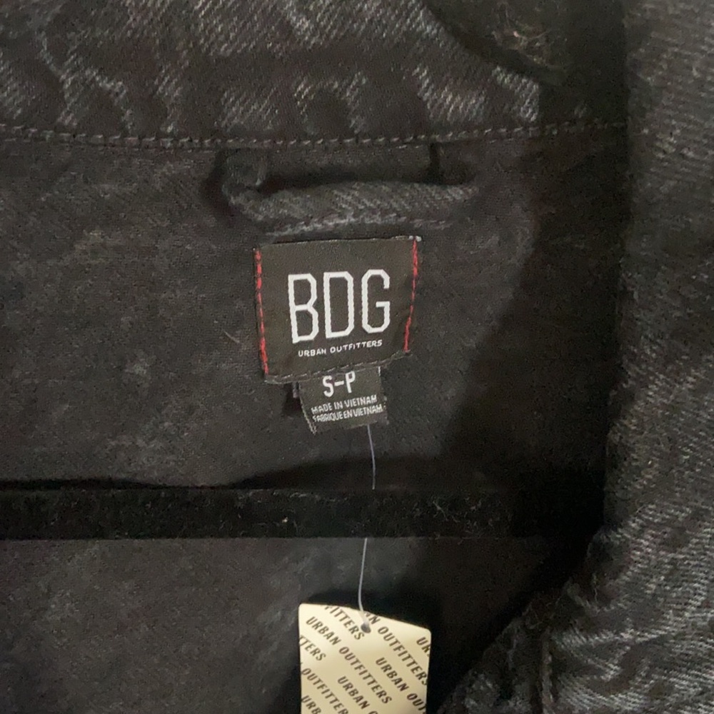 NWT Urban Outfitters BDG Brooke Denim Trucker Black Jacket - Picture 4 of 7